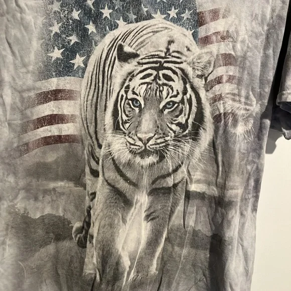Delta Pro Weight Tiger T-Shirt - Picture 2 of 7